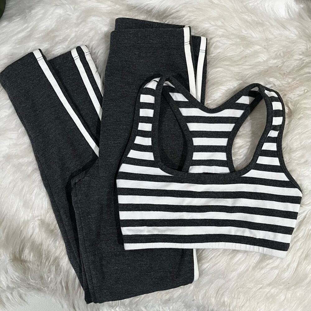 NEW Marika Athletic Workout Gym Yoga Striped Sports Bra and Cropped Pants S/M